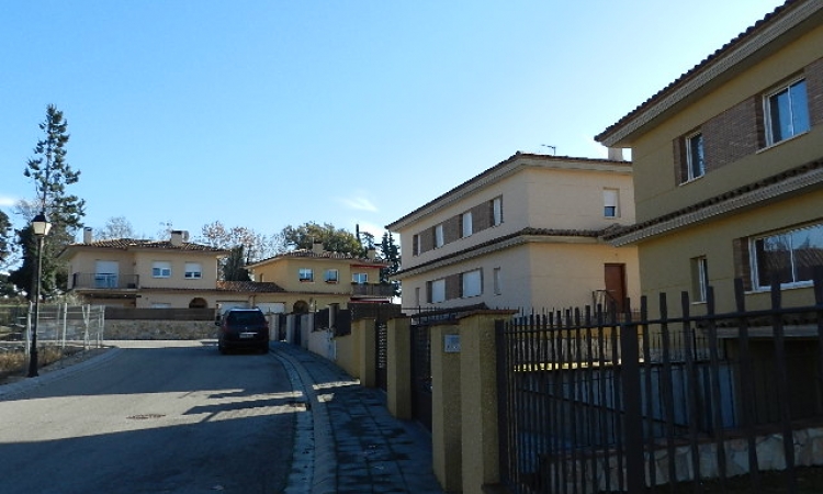 Cottage in the urbanization Mas Flassia, in a quiet residential area of Vidreres